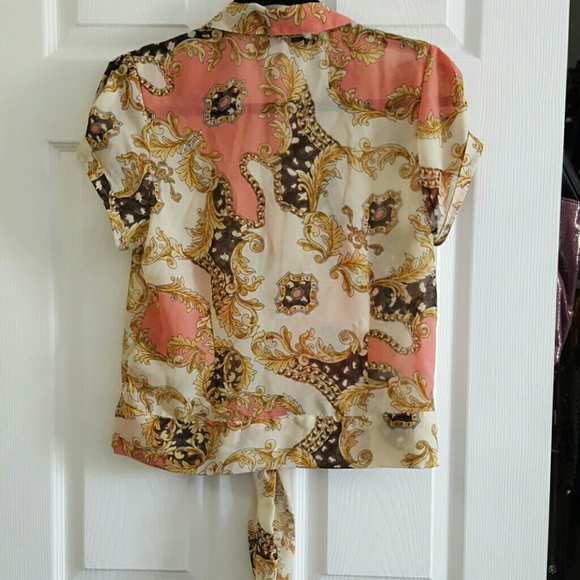 👜Sale👜 3 for $21 Sheer tie front top - Picture 2 of 2